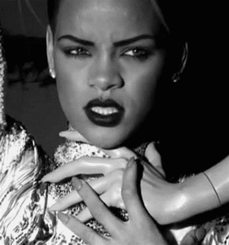 rihanna hot gif|Animated Rihanna GIFs .